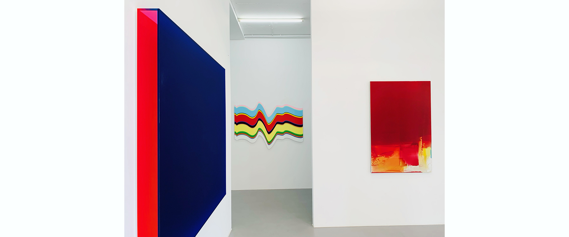 Ausstellungsansicht "Who’s Afraid of Red, Yellow and Blue? A Homage to Barnett Newman", Galerie Renate Bender 2024